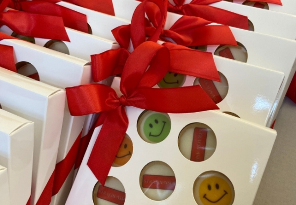 Strafin asia smiley boxen jubilaeumsmailing